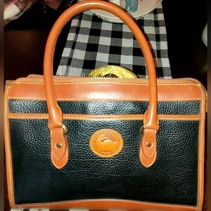 Dooney and Bourke vintage shoulder purse.